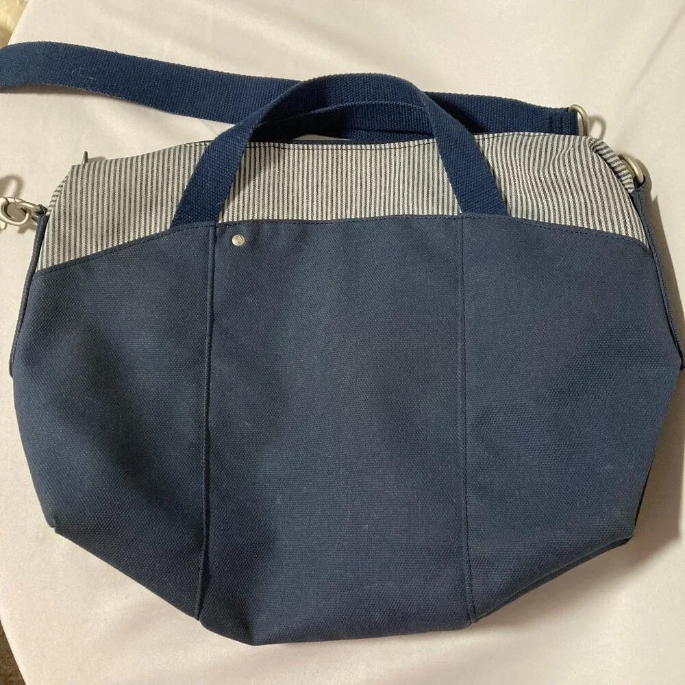 Timbuk2 Navy & Stripe Convertible Messenger Bag Polka Dot Interior